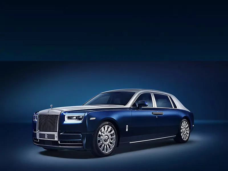 Phantom 8 front three-quarter exterior